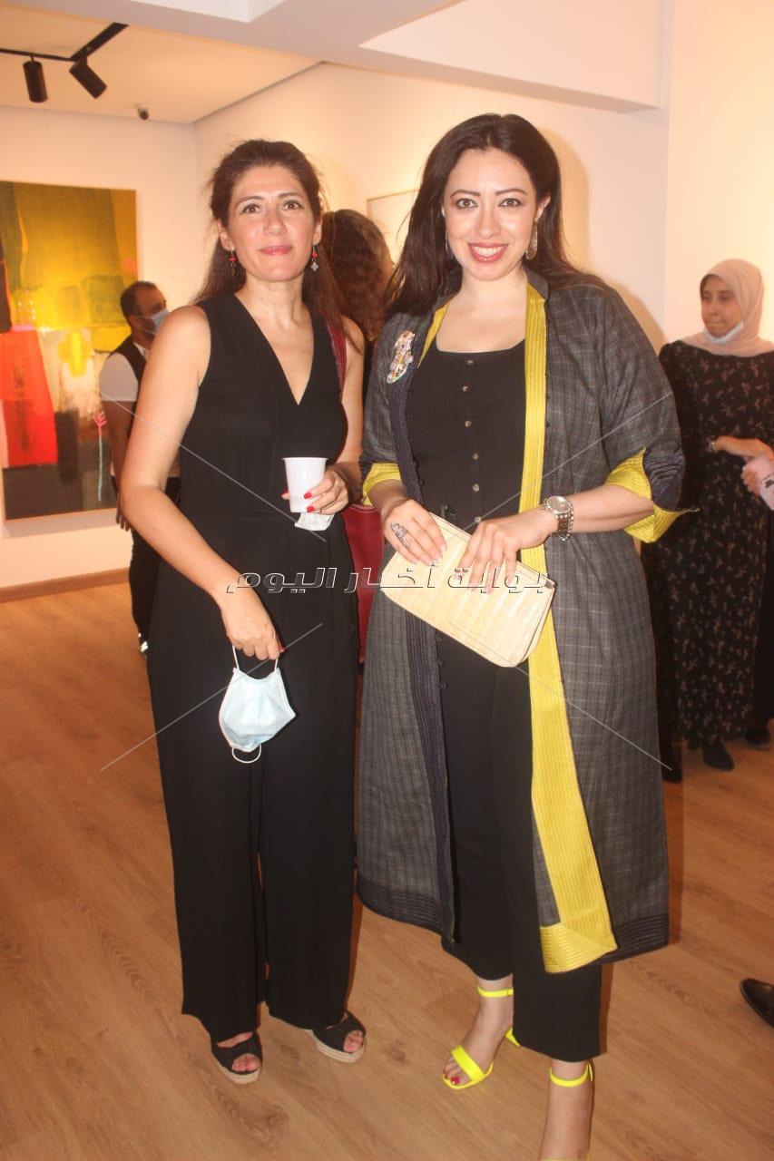ميس حمدان تشارك في افتتاح معرض وليد طاهر