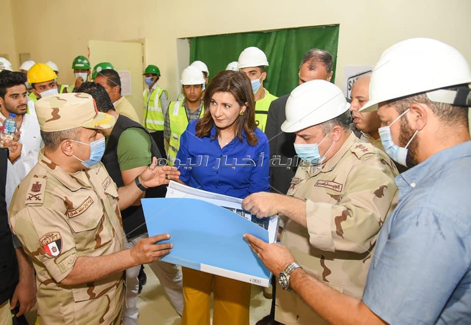 صور | وزيرة الهجرة تتفقد مبنى الوزارة بالعاصمة الإدارية الجديدة