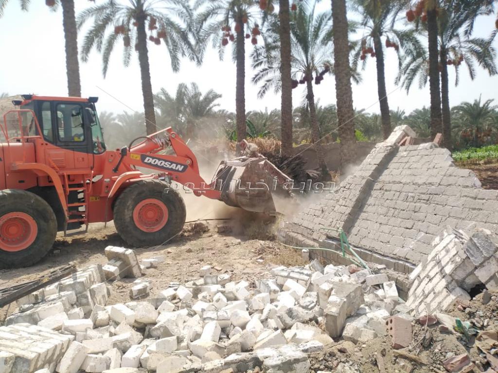 صور| كيف نجحت محافظة الجيزة لوضع خطه متكاملة لمواجهة مخالفات البناء والتعديات؟
