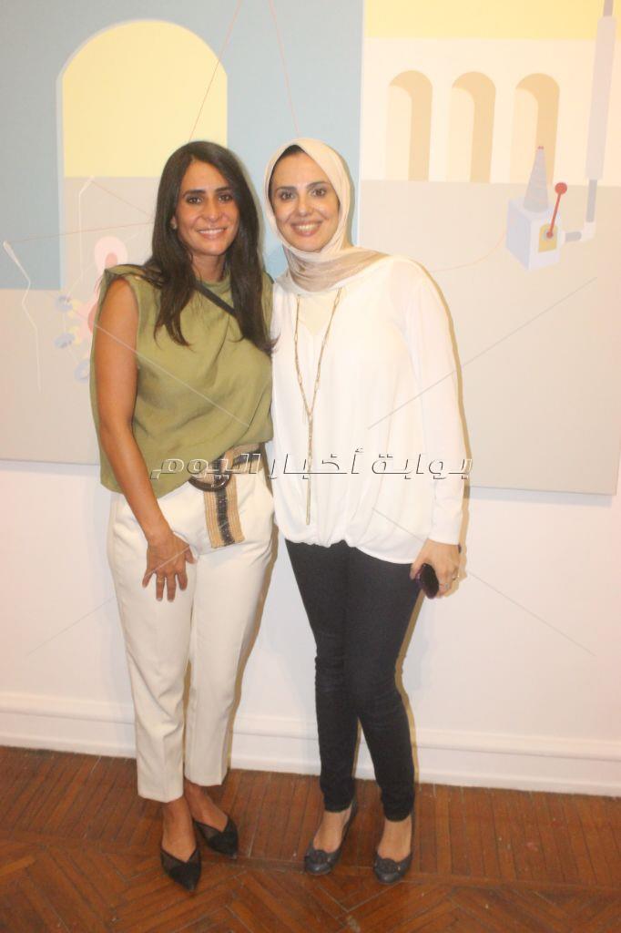 ميس حمدان تُشارك في افتتاح معرض مديحة النجار