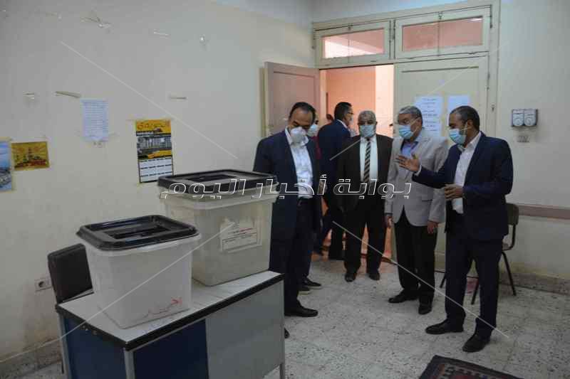 محافظ المنيا يتابع جاهزية عدد من اللجان لانتخابات مجلس النواب