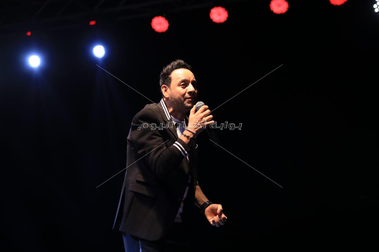 إلغاء حفل هشام عباس ومصطفي قمر بالجونة بسبب محمد زيدان 