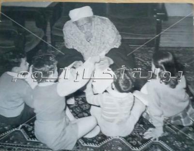 أول صور لمُعلم عميد الأدب العربي «طه حسين»