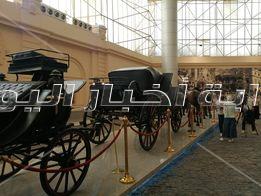 بالأسماء و التاريخ .." العربات الملكية" في متحف المركبات 