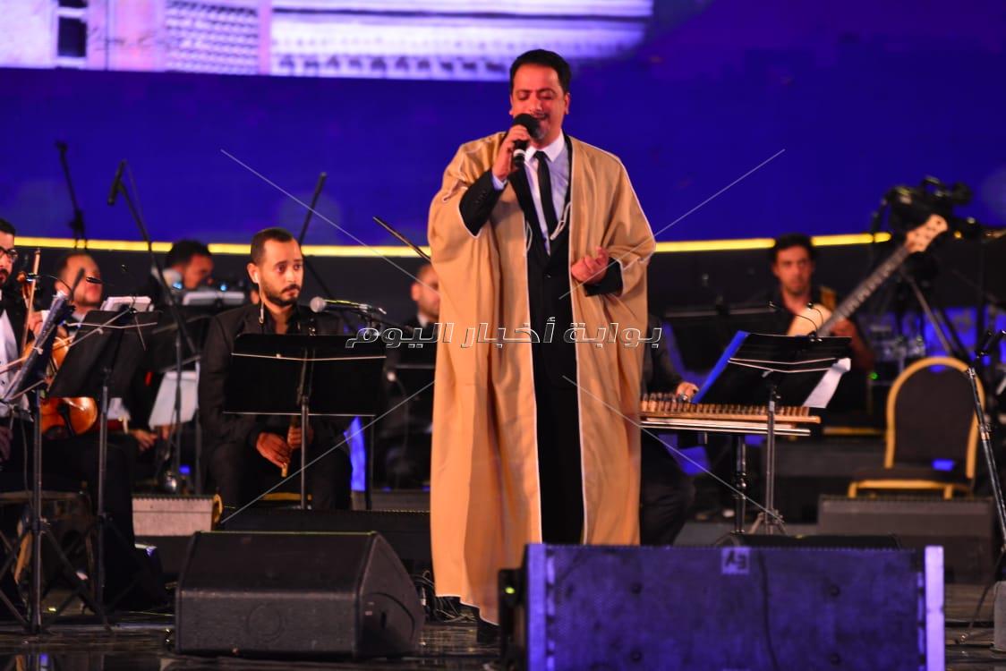 صور | علي الهلباوي يُبهر جمهور مسرح النافورة بمهرجان الموسيقى العربية