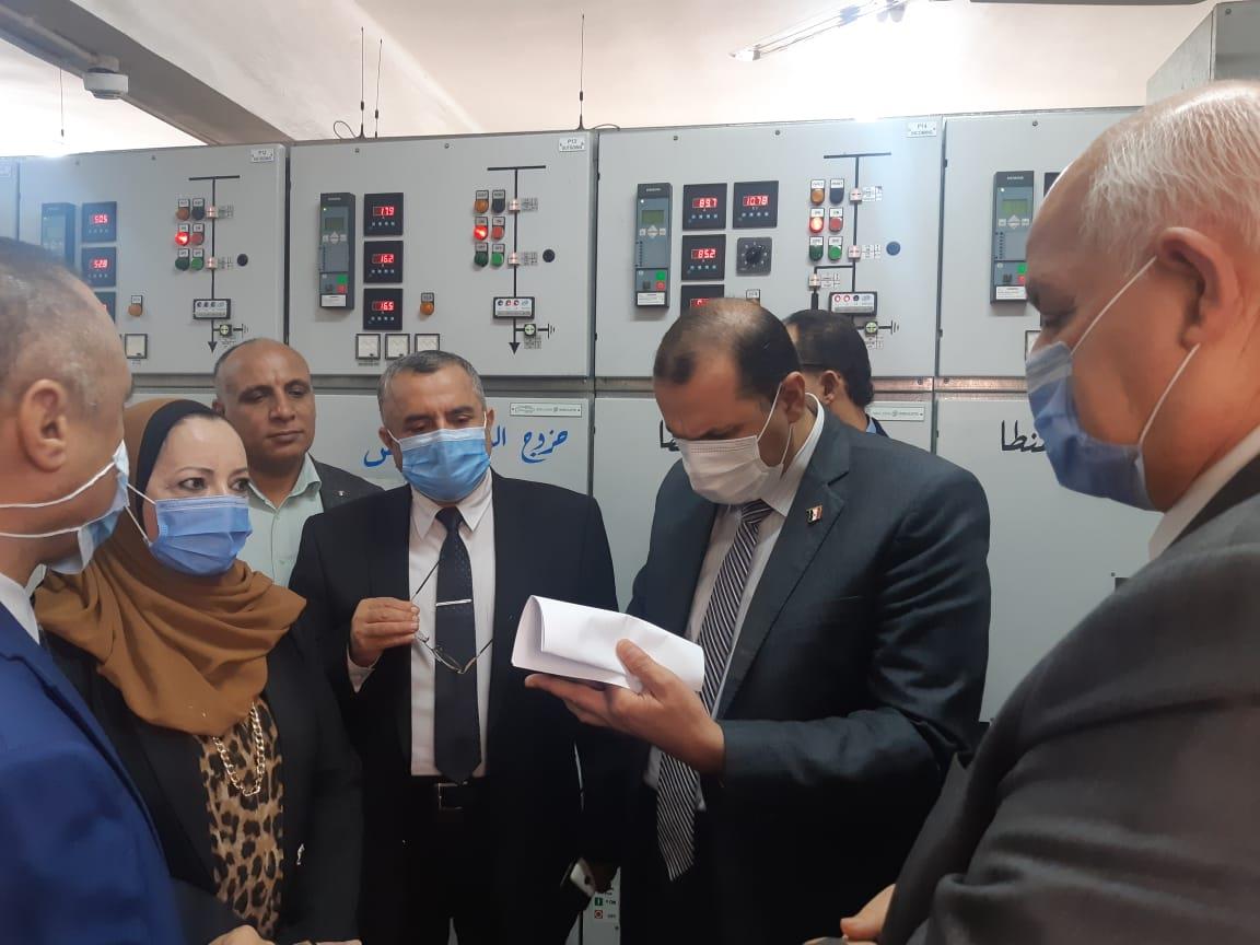 خالد الدستاوي يزور شركة جنوب الدلتا لتوزيع الكهرباء