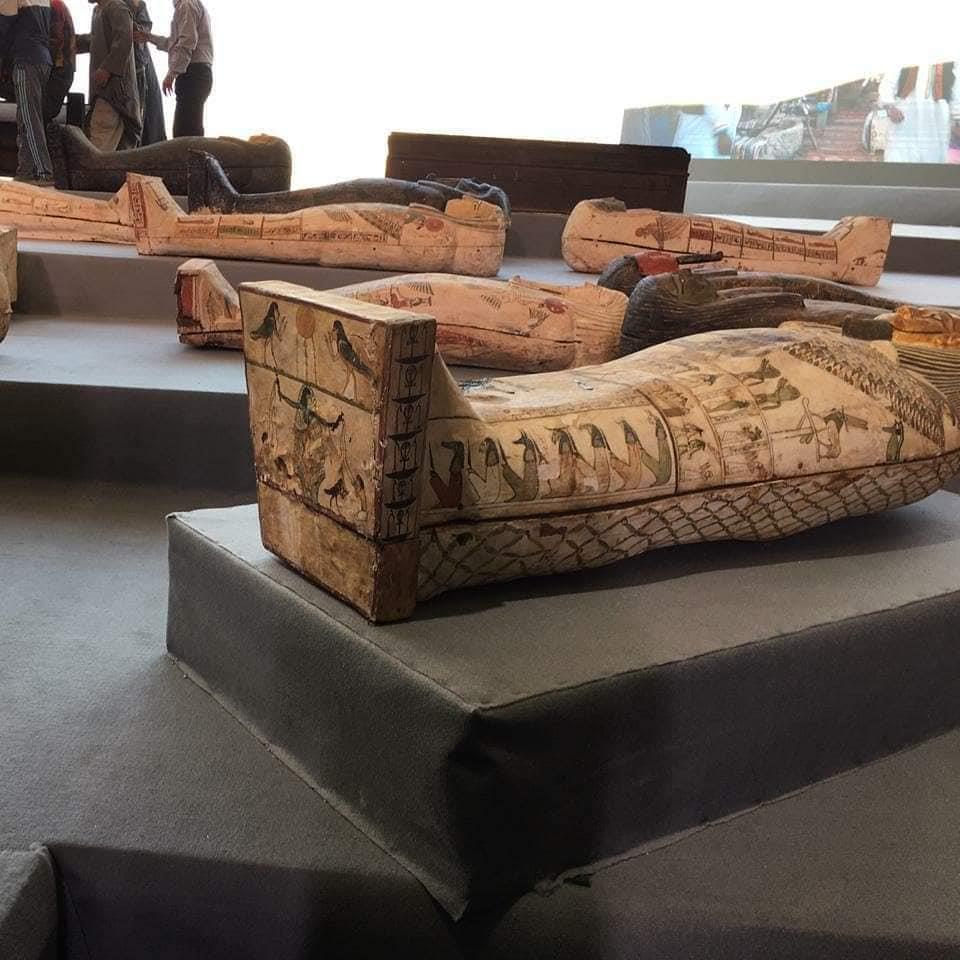 «توابيت سقارة» تزين المتحف المصري في عيد ميلاده الـ118 
