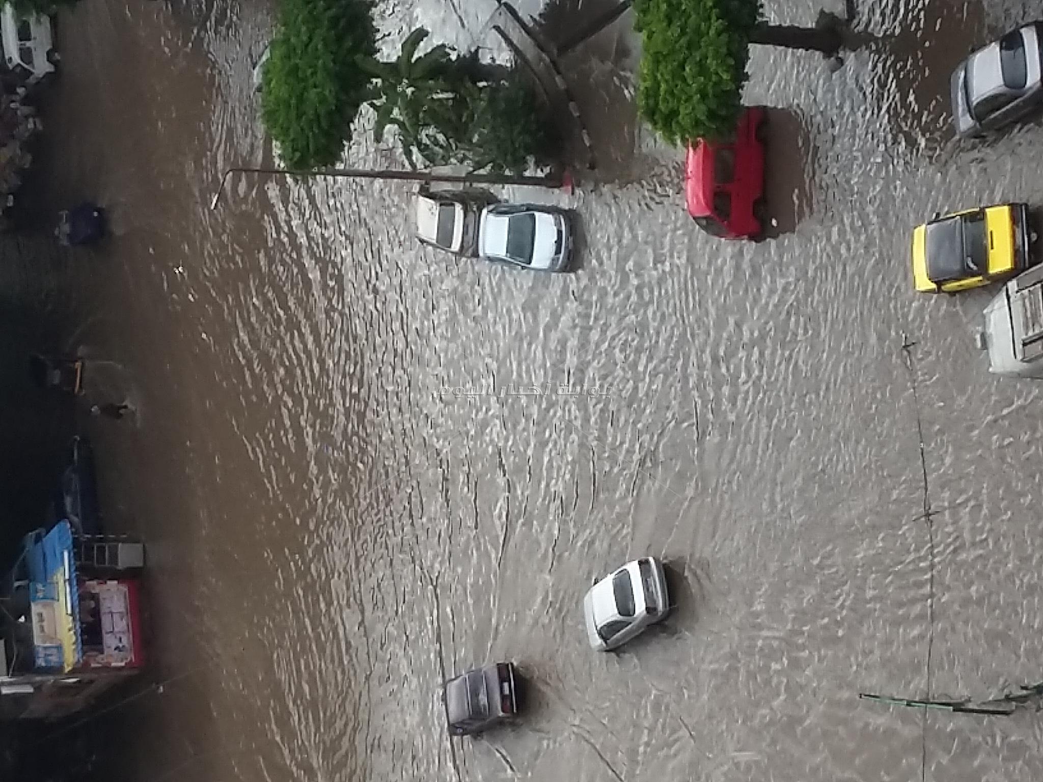 الإسكندرية تغرق فى مياه الأمطار
