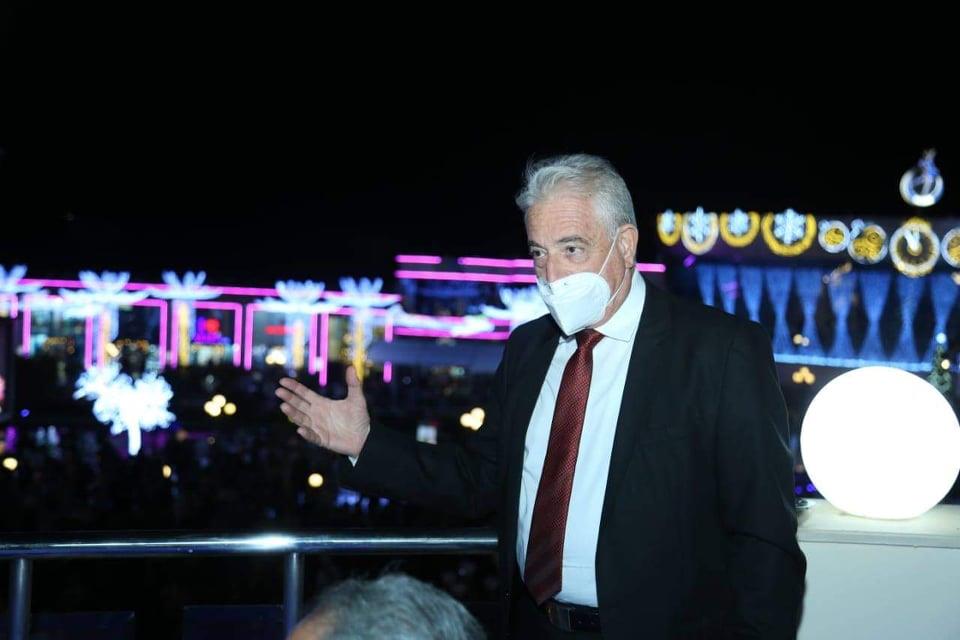 اللواء خالد فودة يضي أنوار "سوهو" احتفالا بالكريسماس 