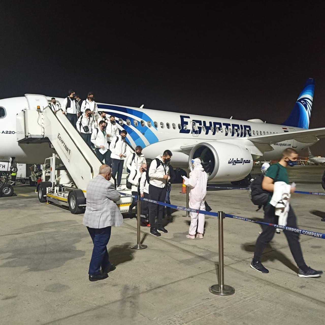منتخب المجر يصل مطار القاهرة للمشاركة في مونديال اليد