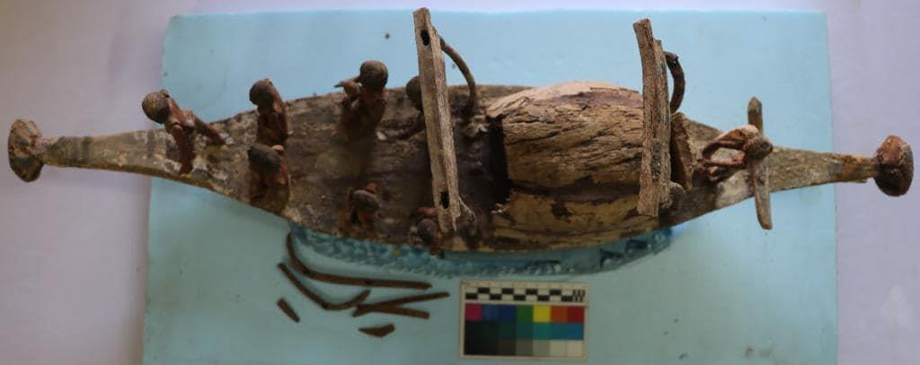 لأول مرة | العثور على توابيت يعود عمرها إلى ثلاثة آلاف عام بمنطقة سقارة