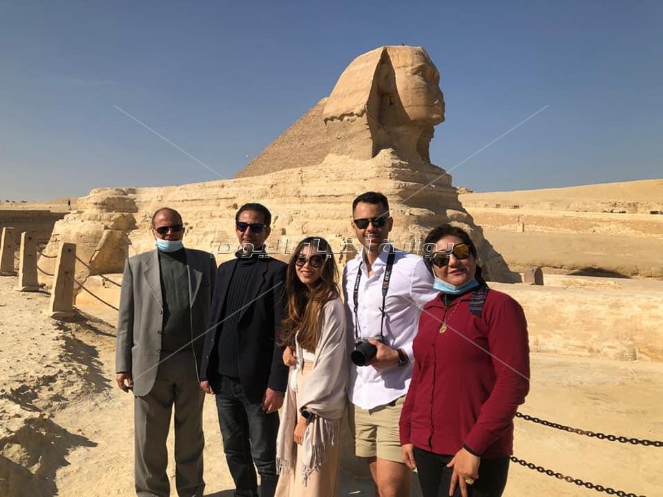 المدونين من التشيك في زيارة إلى الأهرامات للترويج السياحي لمصر