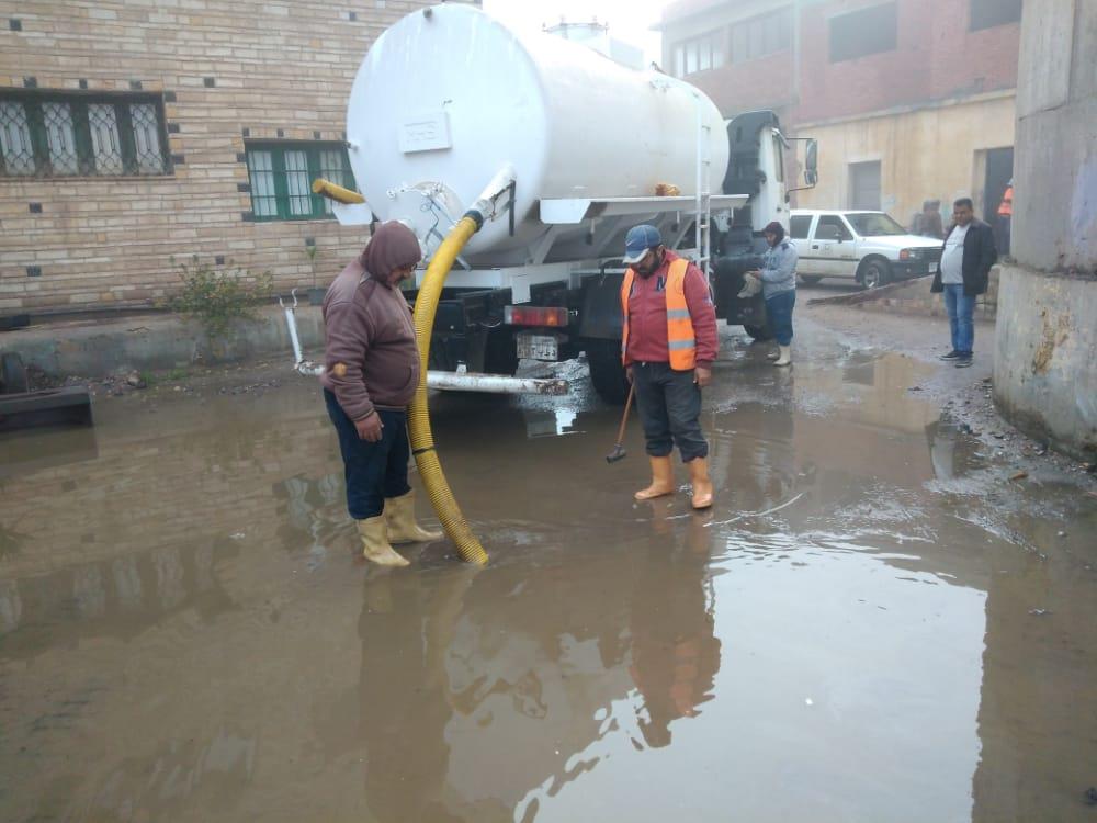 أمطار رعدية علي بعض مناطق الدقهلية  وشفط تجمعات المياه من الشوارع والميادين .