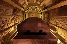 مقبرة العجل أبيس معجزة هندسية ومعماريه