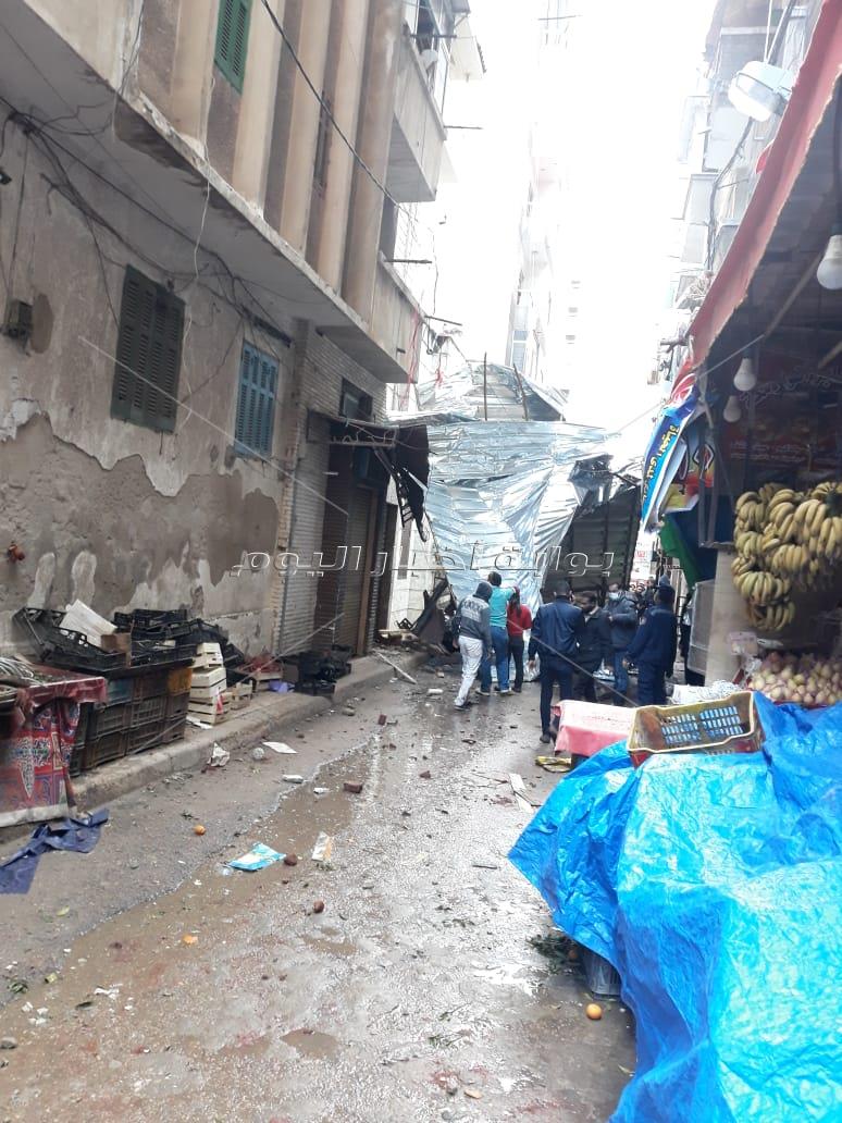 سرعتها 50 عقدة.. خسائر في شوارع الإسكندرية بسبب الرياح 