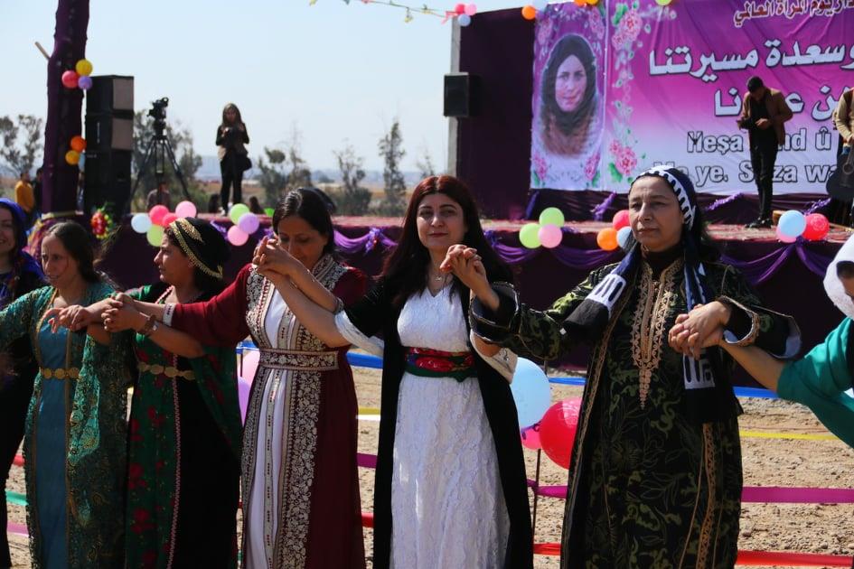 احتفال السوريات بيوم المرأة العالمي