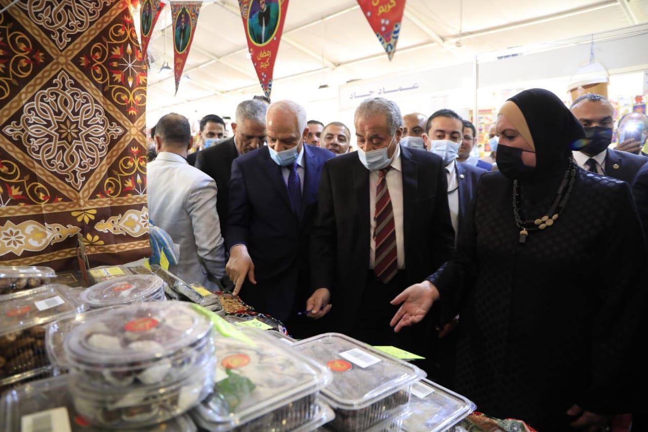 محافظ الجيزة في افتتاح معرض أهلًا رمضان