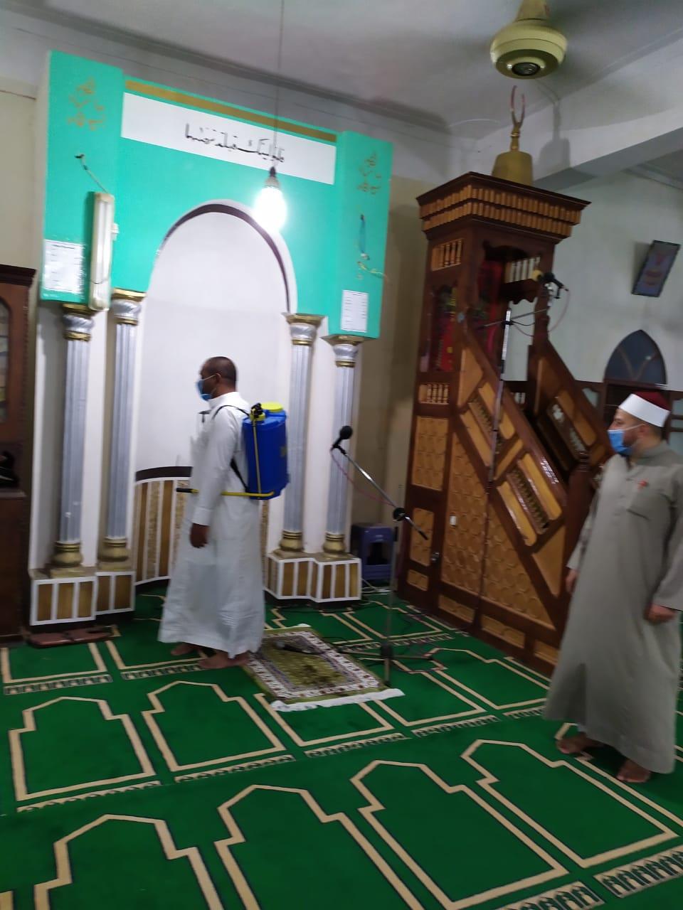 الأوقاف تواصل حملتها الموسعة لنظافة وتعقيم المساجد 
