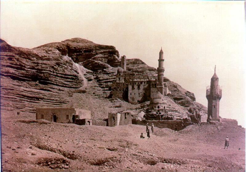 20 صورة تحكي عن مسجد «شاهين الخلوتي» المنحوت في الجبل 