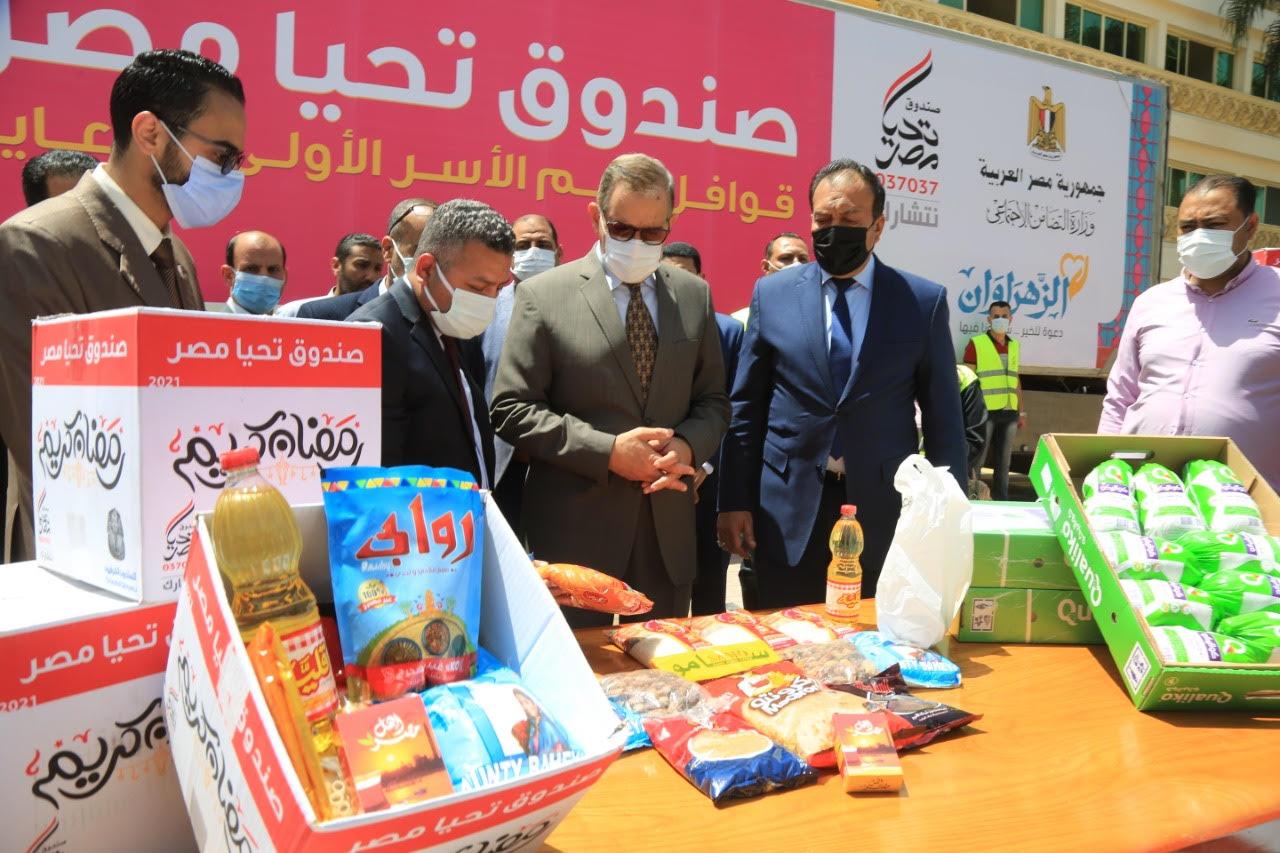 محافظ كفر الشيخ يستقبل القافلة الغذائية المقدمة ضمن المبادرة الرئاسية