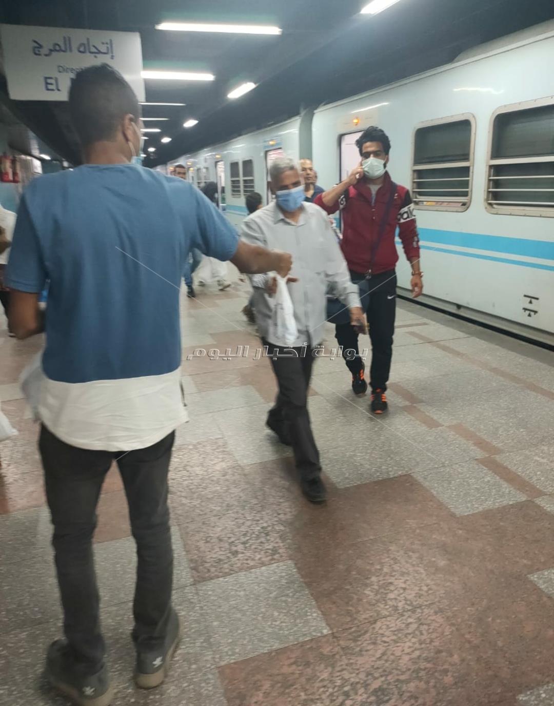 "النقل" تطلق حملة "هنفطر فى المحطة" في مترو الأنفاق والسكة الحديد | صور