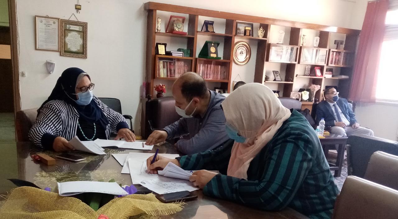 انتظام لجان امتحانات الشفهي بكلية الدراسات الإنسانية للبنات بالقاهرة 