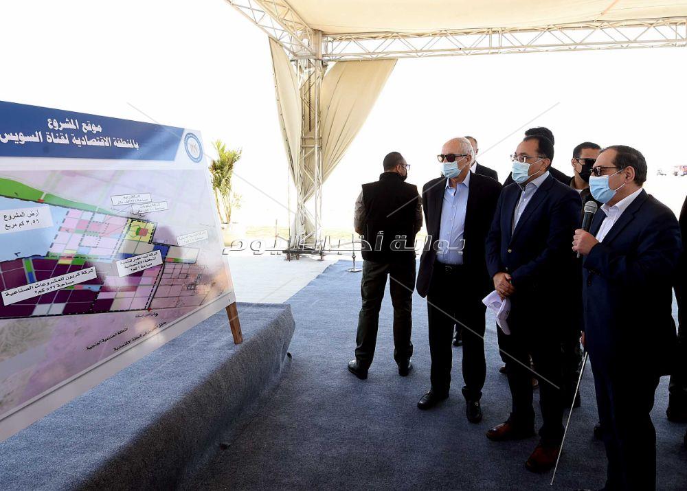 رئيس الوزراء يضع حجر الأساس لأول مجمع بتروكيماويات بالمنطقة الاقتصادية لقناة السويس‎