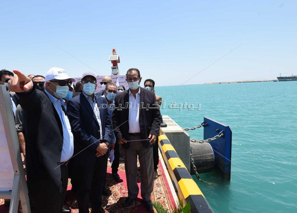 رئيس الوزراء يتفقد أعمال التطوير الجاري تنفيذها بميناء السخنة