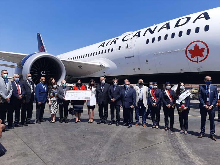 مطار القاهرة يستقبل اولي رحلات "إير كندا" من مونتريال صور 