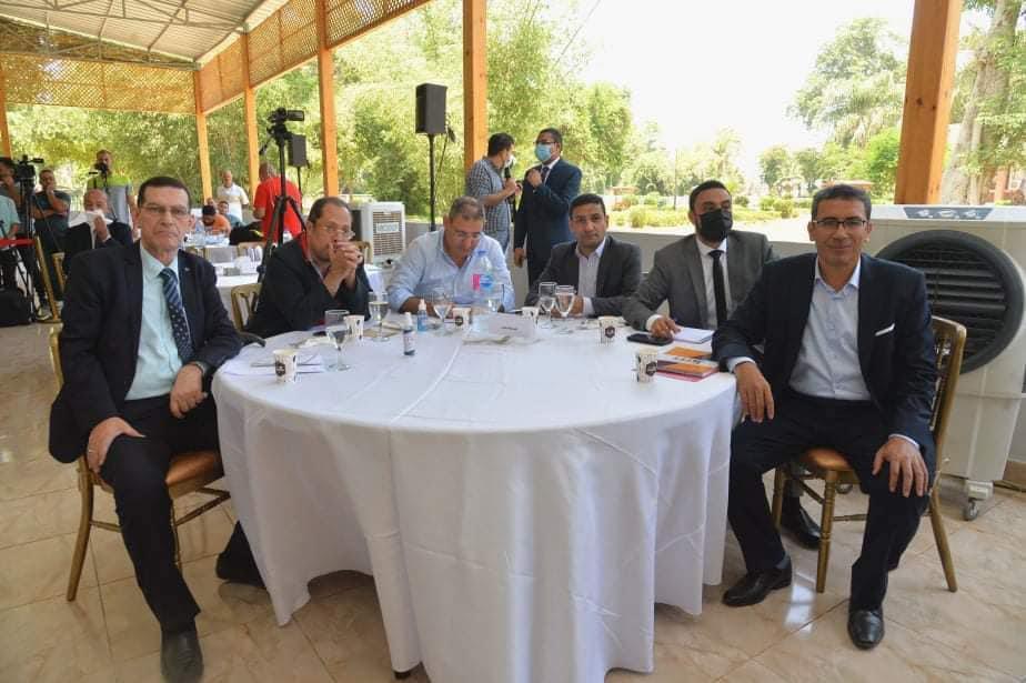 جلسة مفتوحة بين رئيس الأعلى للإعلام ووزير الري بالقناطر الخيرية