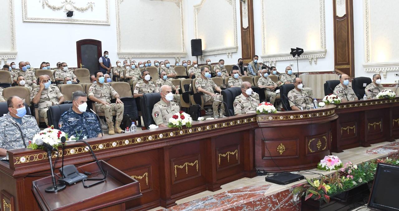 وزير الدفاع يشهد المرحلة الرئيسية لمشروع مراكز القيادة التعبوي «تيمور 14» 