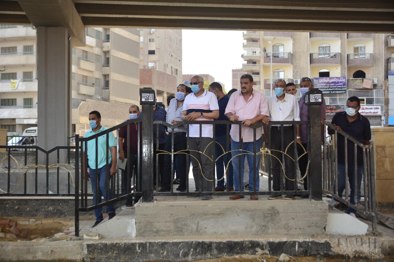 محافظ الجيزة يتفقد اعمال اصلاح كسر بخط مياه بطريق المريوطية أمام شارع العروبة