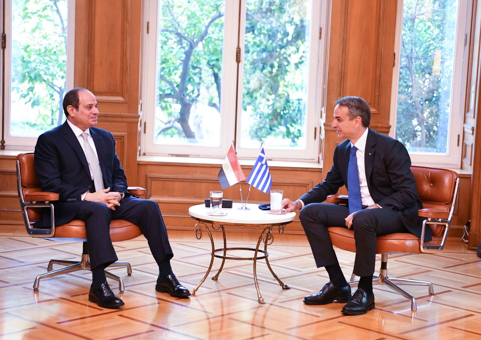 القمة الثلاثية بين مصر وقبرص واليونان  ووصول الرئيس السيسي العاصمة اليونانية أثينا