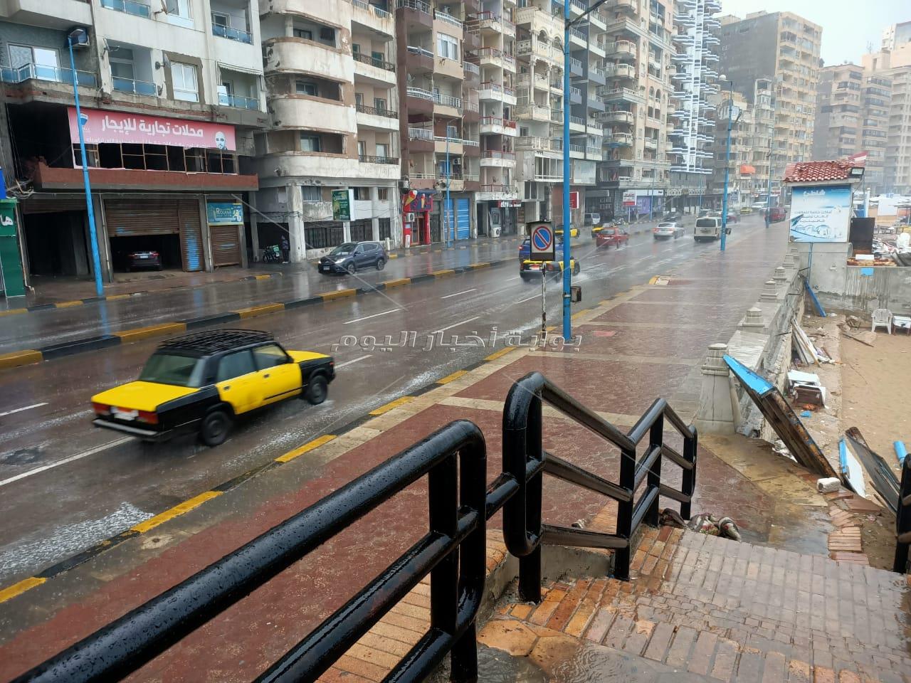 الطقس يكشر عن أنيابه من جديد.. أمطار غزيرة على الإسكندرية