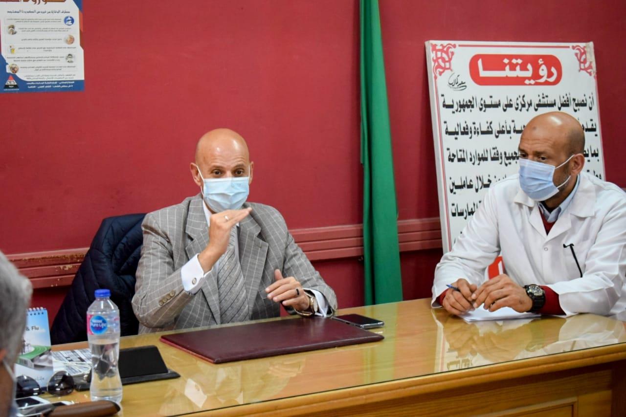 وكيل وزارة الصحة يتفقد سير العمل بمستشفي أبوحماد المركزي