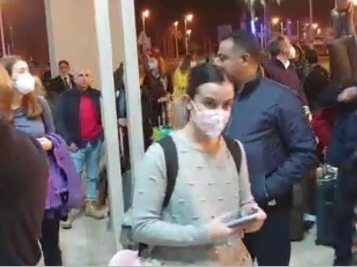 مطار الاقصر يستقبل أفواج سياحيه اسبانيه لاول مره بعد مرور عامين