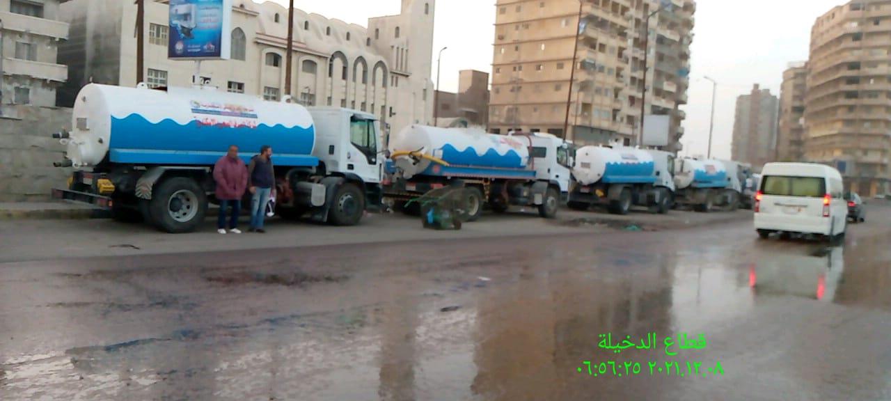  استنفار بالإسكندرية للتعامل مع مياه الأمطار وتسيير الحركة المرورية  