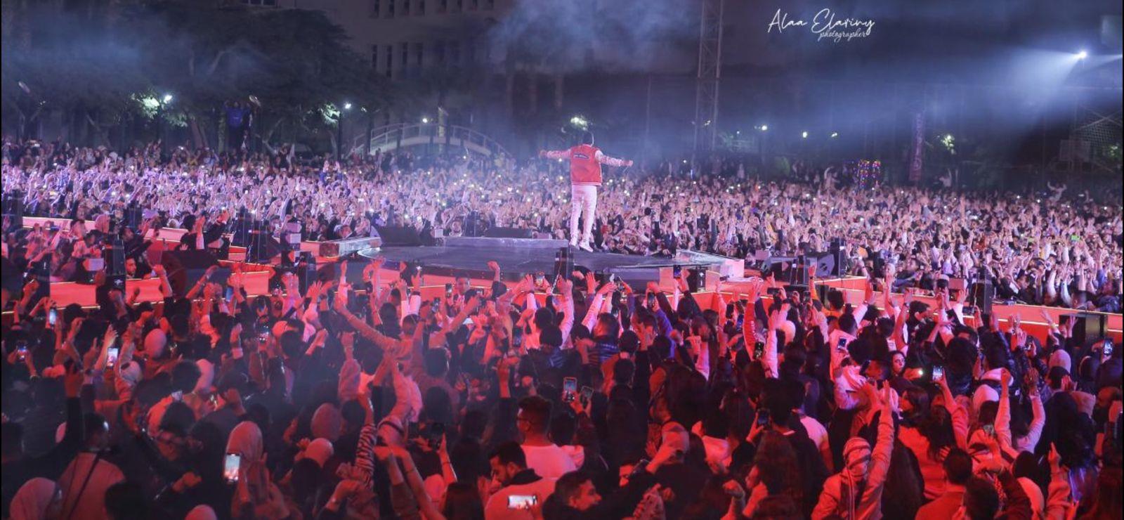 تامر حسني يحيى أضخم حفل غنائى فى 2021 بجامعة مصر للعلوم والتكنولوجيا
