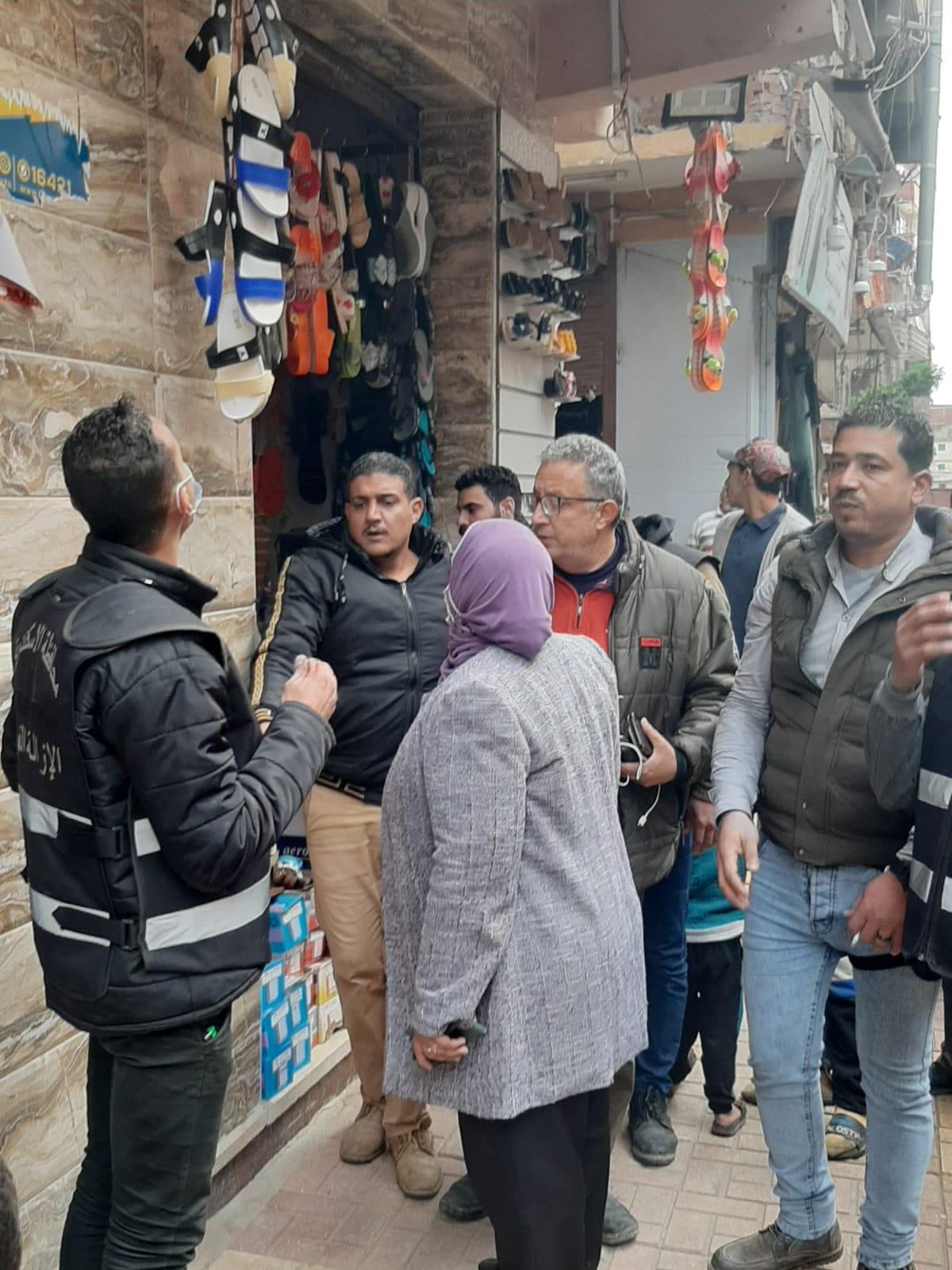 حملات موسعة لإزالة الأسواق العشوائية والتعديات بأحياء الإسكندرية 