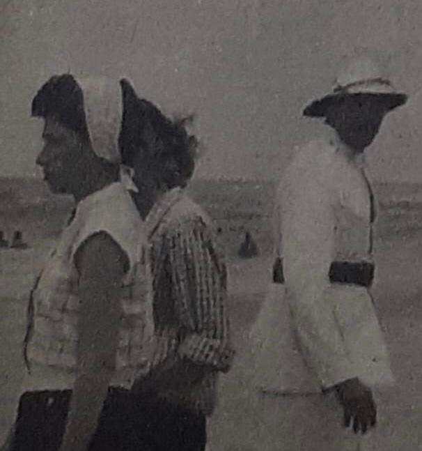 عسكري الشاطئ.. ممنوع ارتداء النساء المايوه ب"دون حمالات"   
