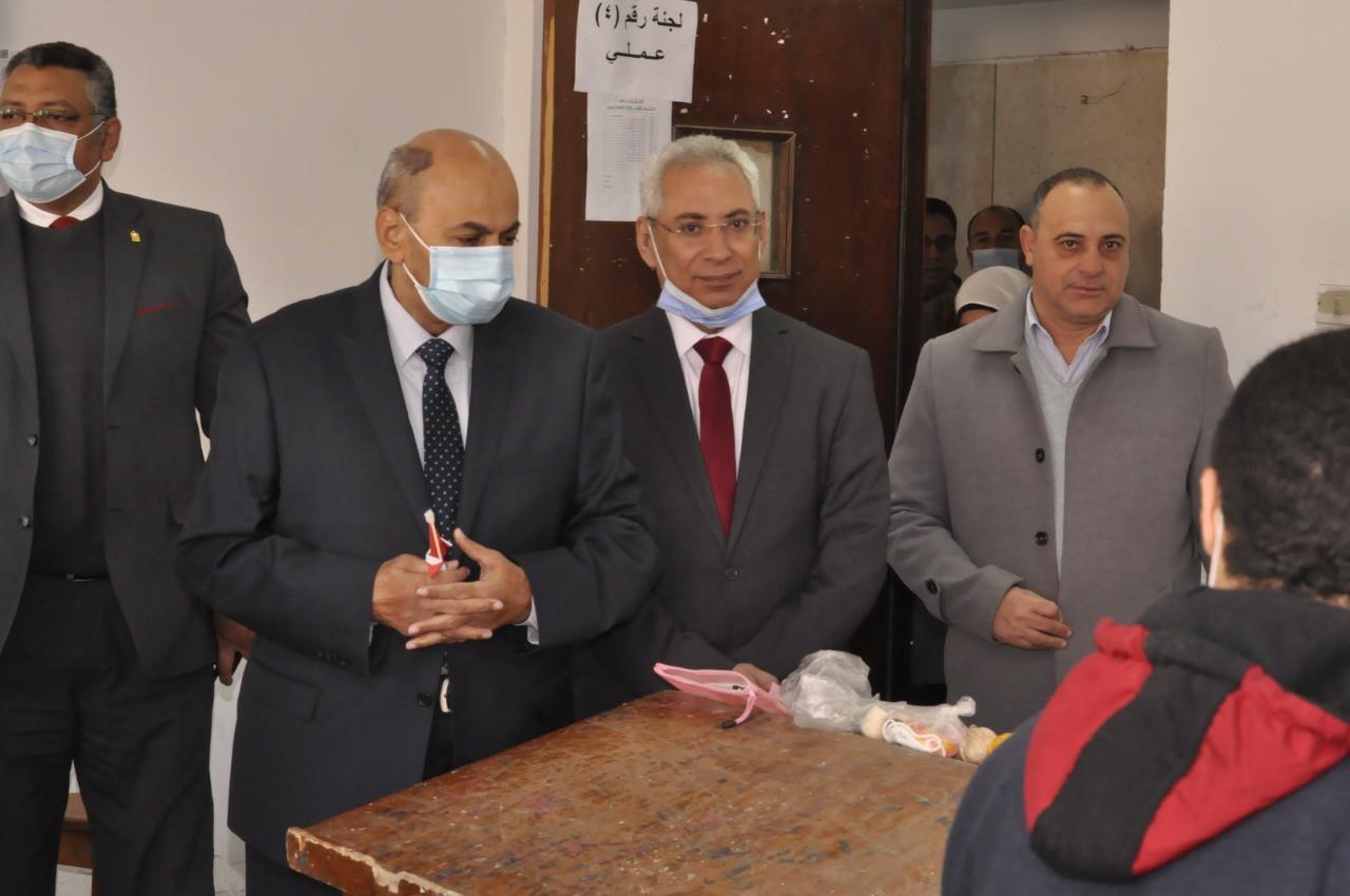 الدكتور مصطفى عبد النبي عبد الرحمن رئيس جامعة المنيا