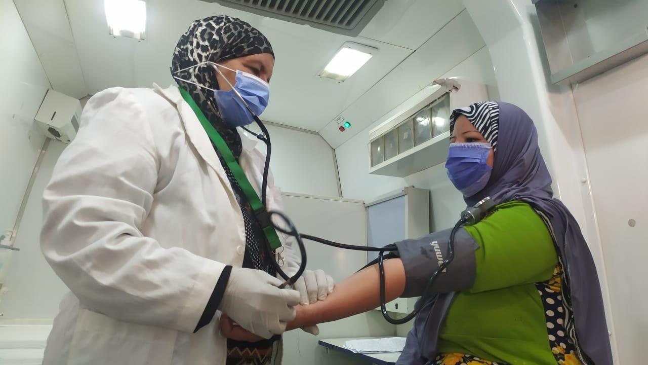 الكشف وتوفير العلاج بالمجان لــ 1320 مواطناُ في قافلة طبية في بني سويف‎‎