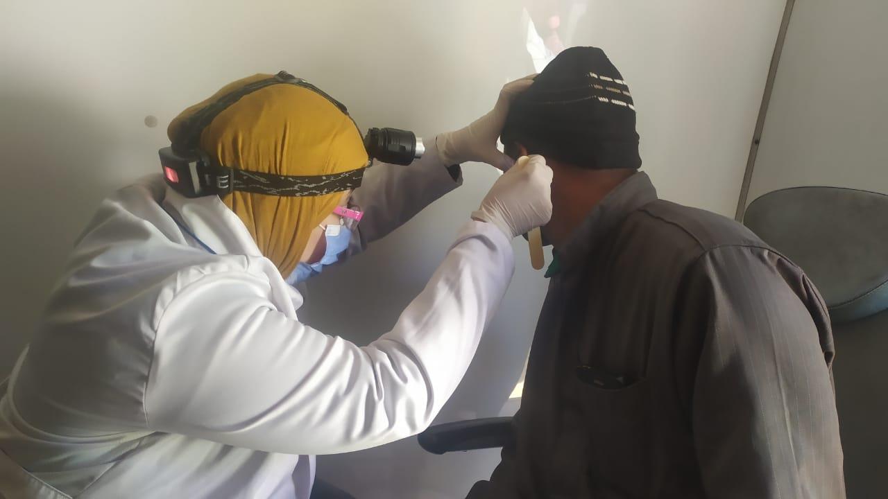 الكشف وتوفير العلاج بالمجان لــ 1320 مواطناُ في قافلة طبية في بني سويف‎‎