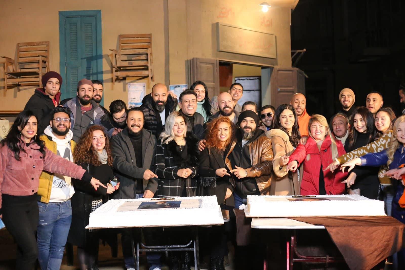 أبطال "بيت الشدة" يحتفلون بإنطلاق التصوير بمدينة الإنتاج الإعلامي 