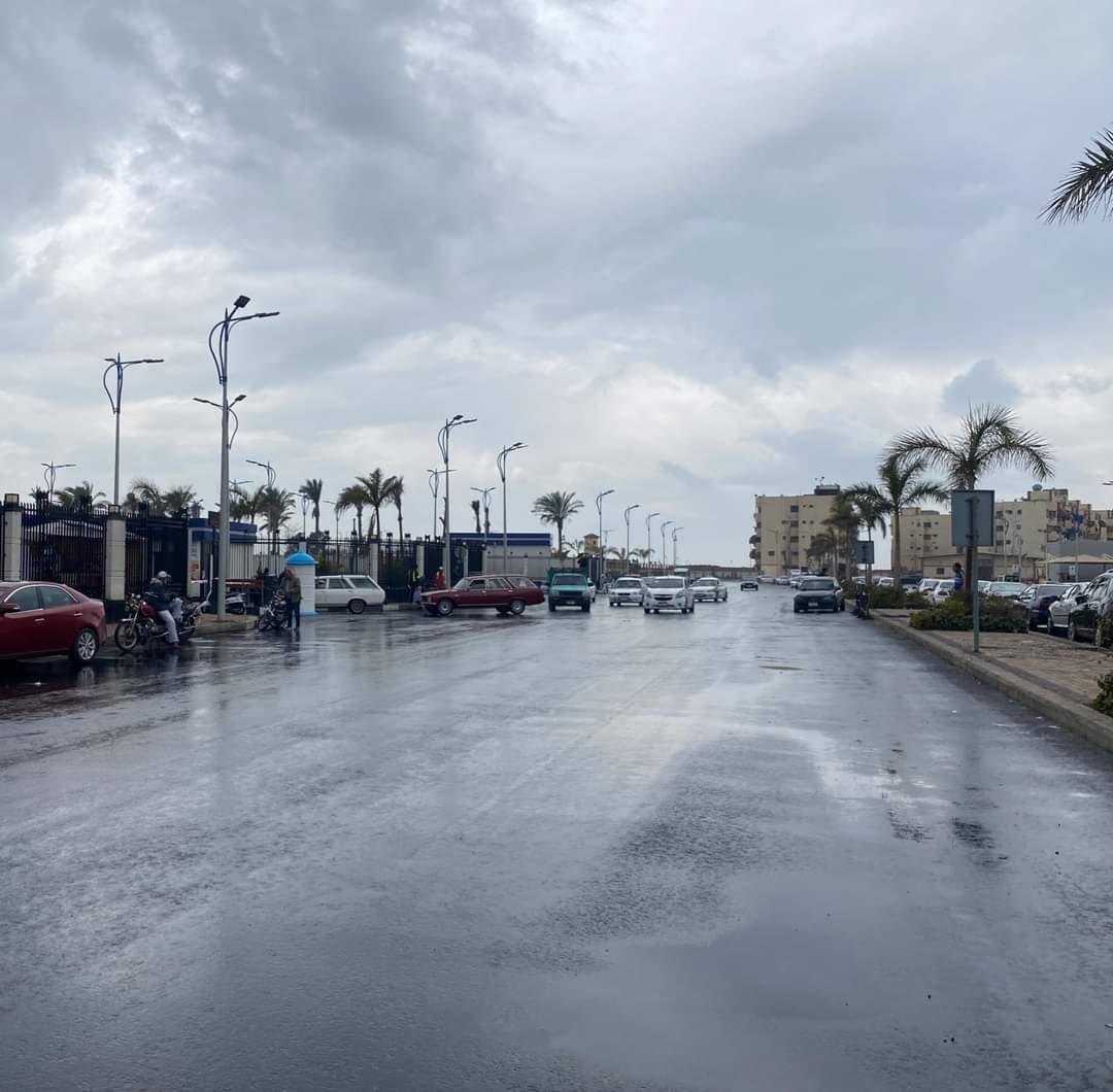 محافظ بورسعيد يشيد بجهود الأجهزة التنفيذية في سرعة  مع ?ثار  الأمطار