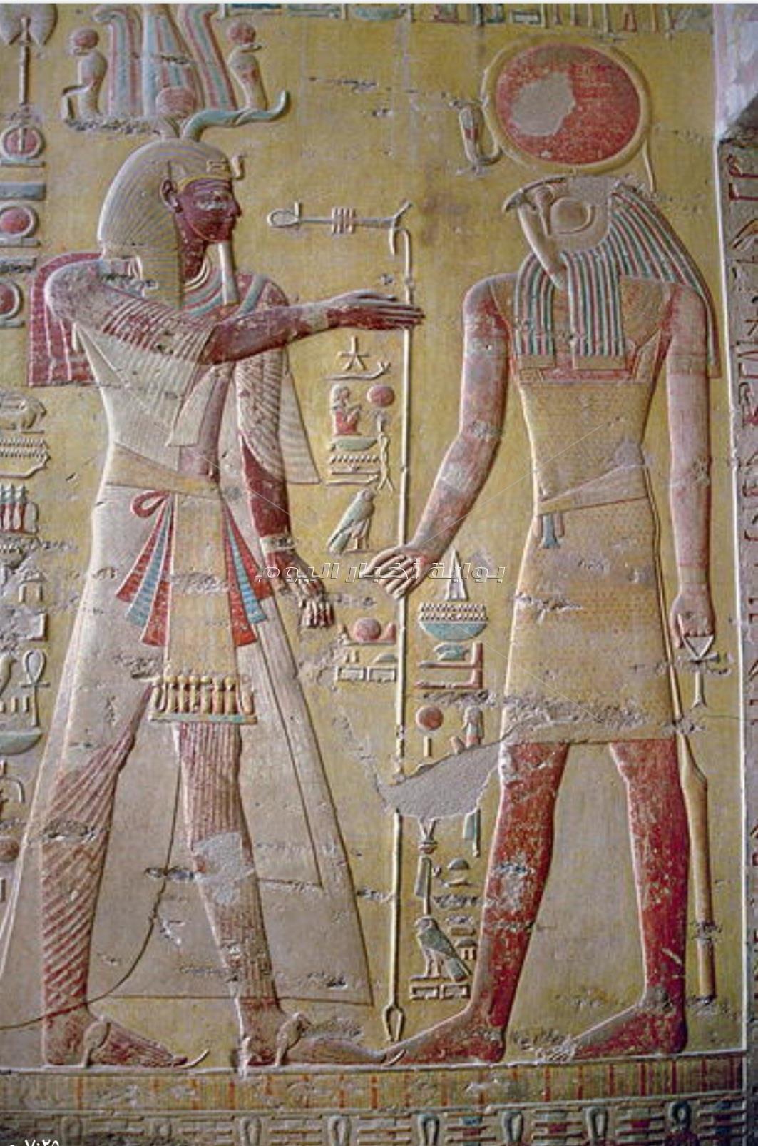 هل كان المصريون القدماء حُفاة.. باحث أثرى يوضح