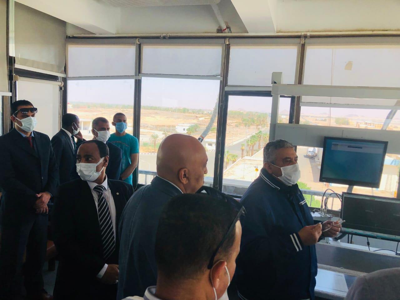اللجنة العليا للتفتيش الأمني والبيئي تتفقد مطارى أبو سمبل وأسوان