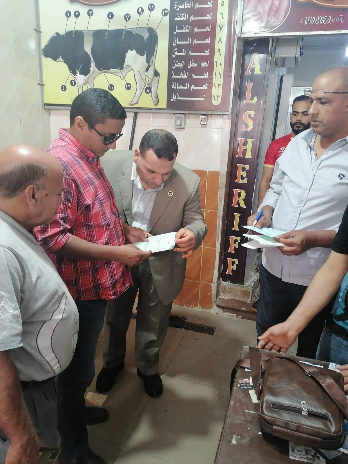 ضبط ثلاجتبن لحوم مجمدة بدون ترخيص  بغرب الإسكندرية