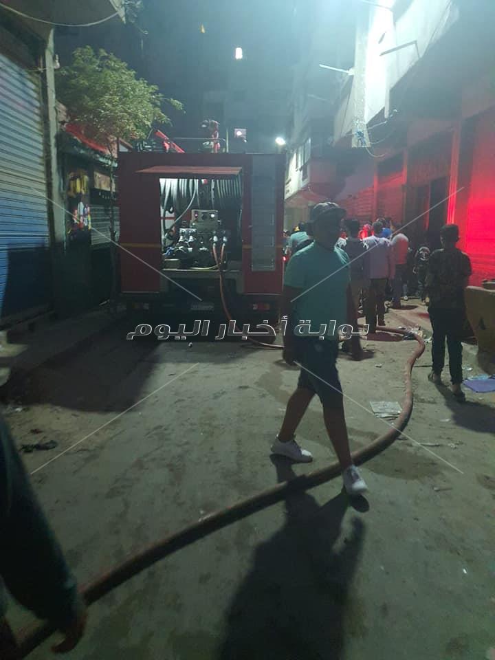 إخماد حريق في قطعة أرض شرق الإسكندرية