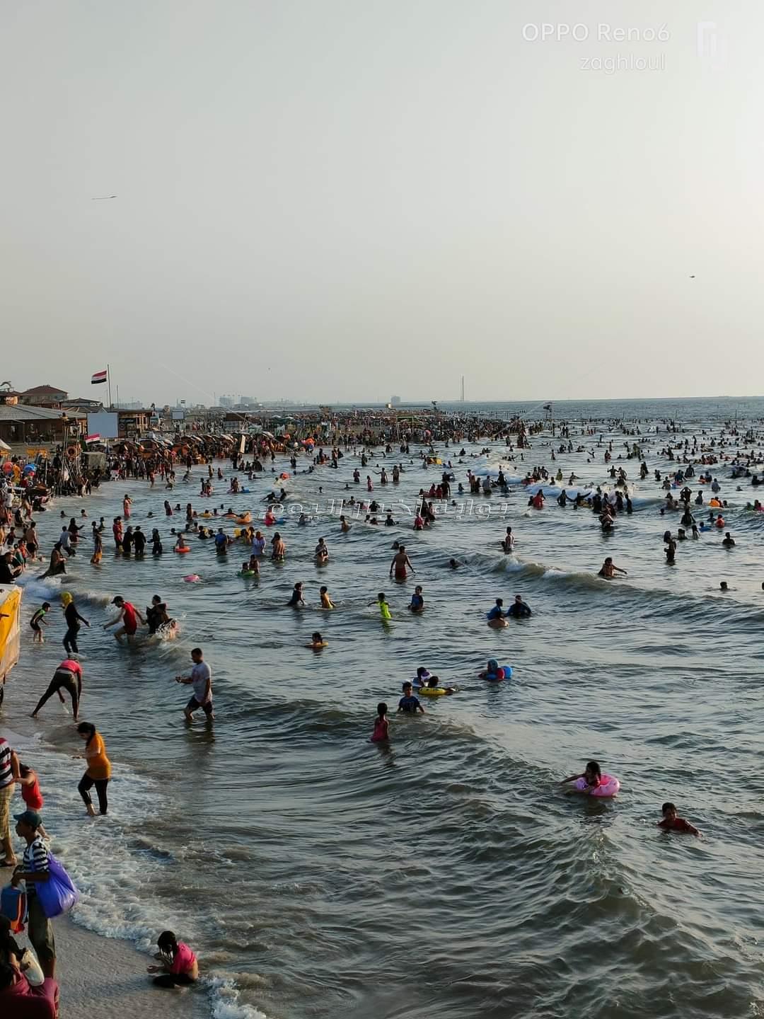 إنقاذ 37 مصطاف من الغرق وتسليم 92 طفل تائه لذويهم بشواطئ رأس البر